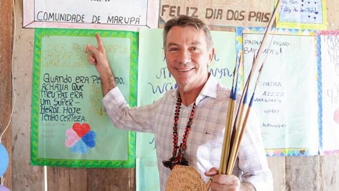 O governador Antonio Denarium em visita à comunidade indÃgena de Marupá, em Bonfim, em agosto de 2022 O governador Antonio Denarium em visita à comunidade indÃgena de Marupá, em Bonfim, em agosto de 2022