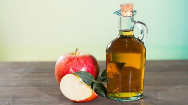 Entenda por que você deve incluir o vinagre de maçã em sua alimentação Entenda por que você deve incluir o vinagre de maçã em sua alimentação