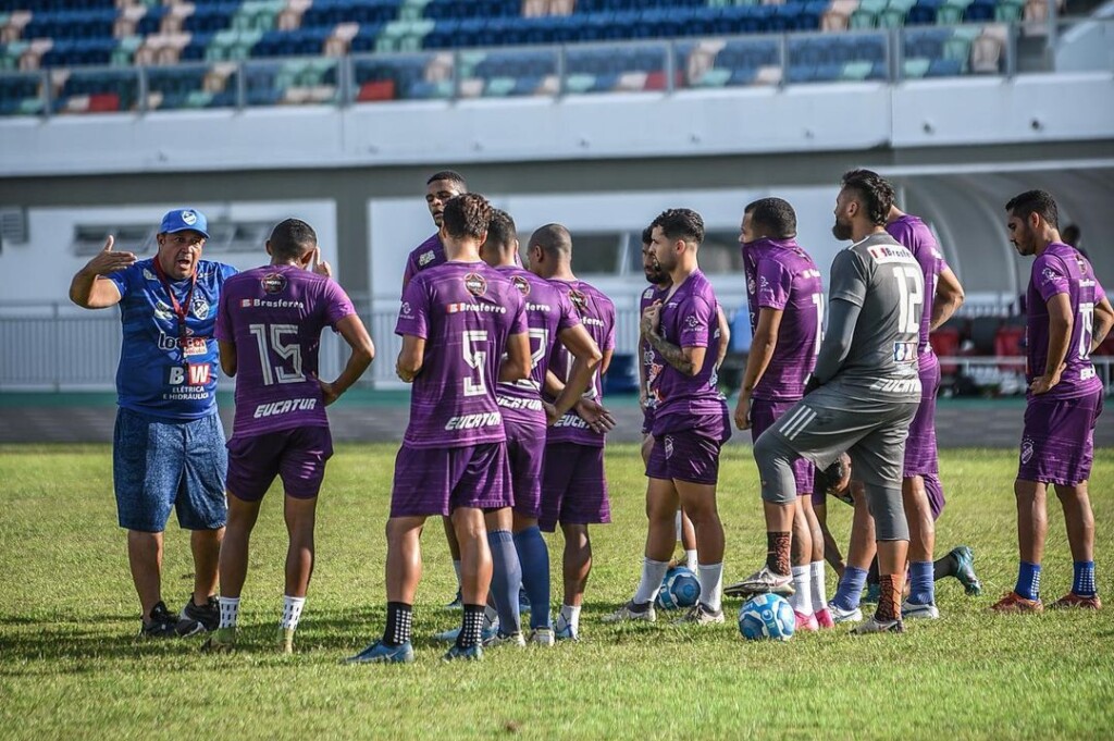Atividade do São Raimundo no estádio Canarinho nessa quarta-feira Atividade do São Raimundo no estádio Canarinho nessa quarta-feira