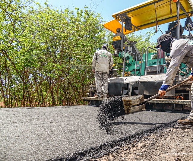 As obras da prefeitura ocorrem em vários bairros da cidade, na área rural e comunidades indígenas. (Foto: Dane Sampaio/PMBV)