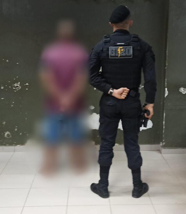 O foragido foi encaminhado à Central de Flagrantes (Foto: Divulgação)