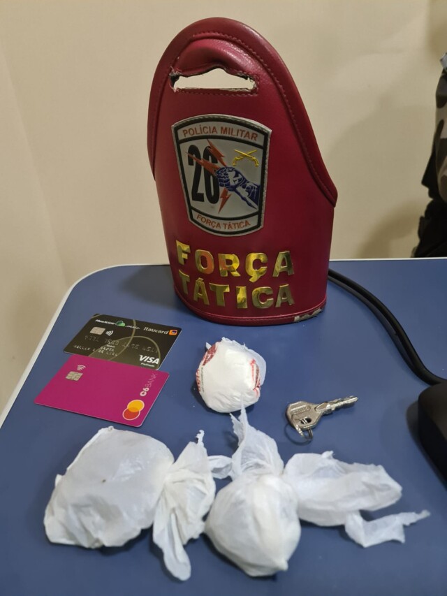 Material apreendido pela Força Tática (Foto: Divulgação)