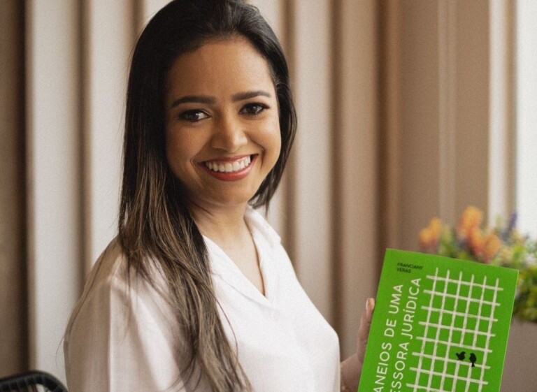 A advogada Franciany Veras, lançará seu livro  “Devaneios de uma Assessora Jurídica”, dia 13 no Teatro Municipal de Boa Vista  