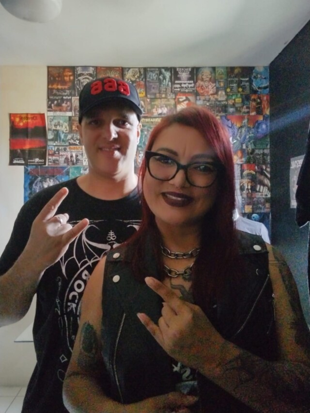 Casal apaixonado pelo Rock empreende com loja de artigos sobre o estilo