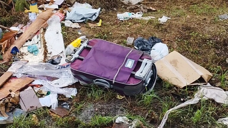 Mala encontrada no lixo tinha o corpo de um venezuelano (Foto: Divulgação)