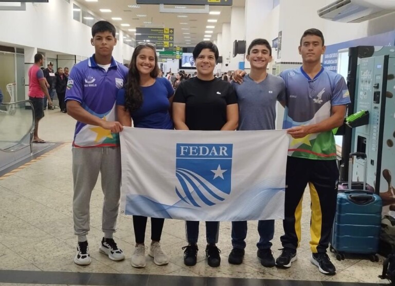 Bremner, Kaylane, Ednelma, Gabriel e Yago retornando a Boa Vista. Foto: Divulgação 
