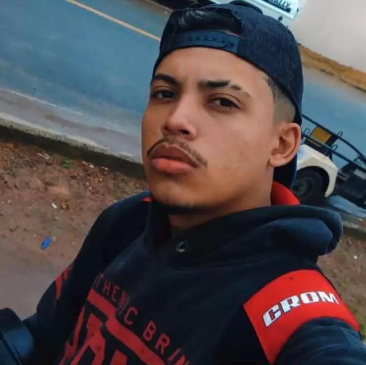 Daniel foi assassinado com uma facada no coração (Foto: Arquivo pessoal)