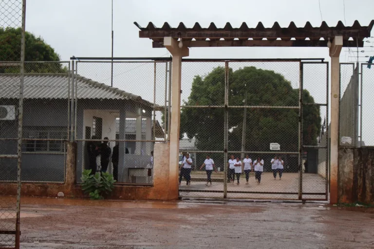 Suprimentos destinados a detentos não estariam chegando a eles. Foto: Internet