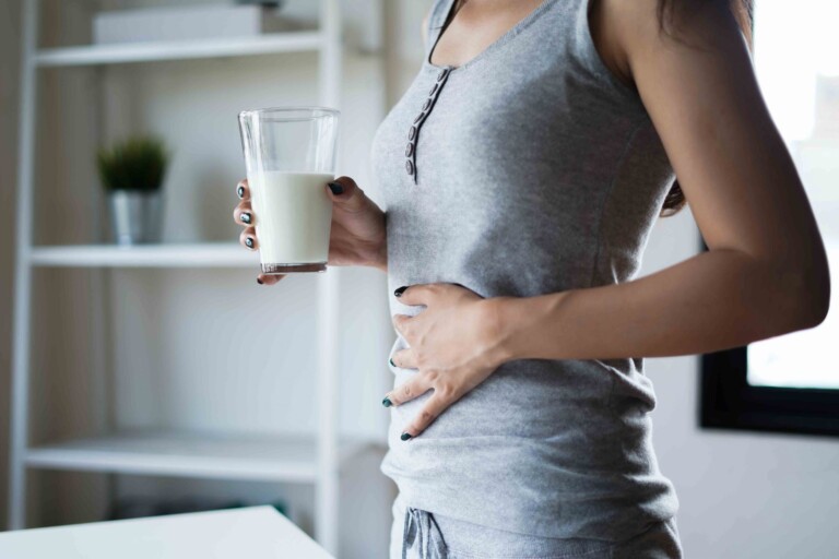 Intolerância à lactose pode ser causada por genética ou enfermidades