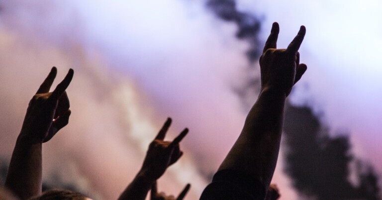 Evento gratuito celebra dia mundial do rock e valoriza bandas independentes