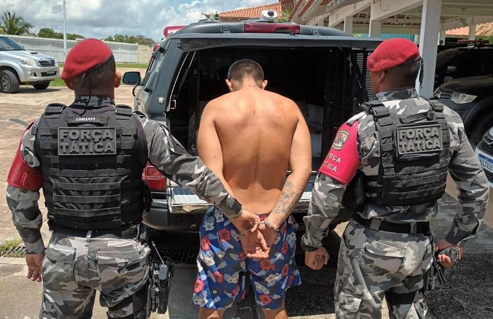 O infrator foi preso e encaminhado à Polinter, onde serão tomadas as medidas cabíveis (Foto: Divulgação)