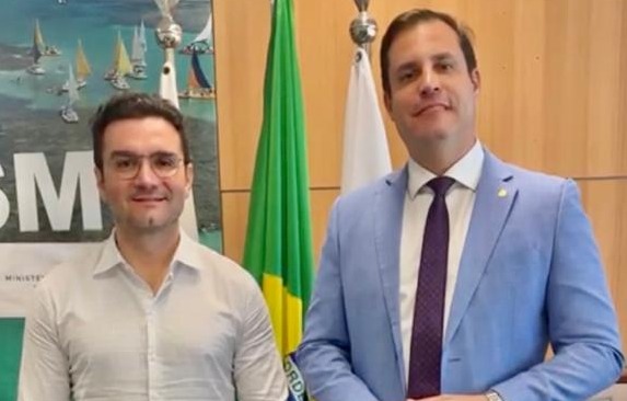 Nicoletti se reúne com ministro do Turismo para tratar de investimentos no transporte aéreo em Roraima Nicoletti se reúne com ministro do Turismo para tratar de investimentos no transporte aéreo em Roraima
