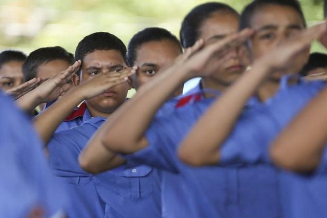 A derrocada das escolas cívico-militares