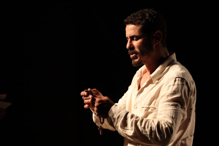 Espetáculo de teatro ‘Fiandeiro de Tempos’ com Coletivo Iluminar (AC)