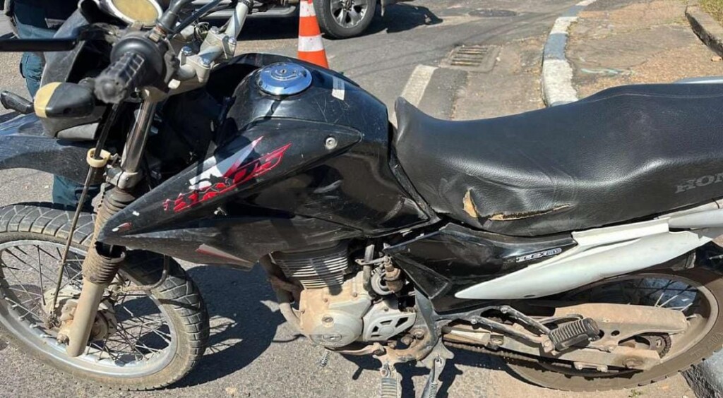 Moto em que a vítima estava (Foto: Divulgação) 