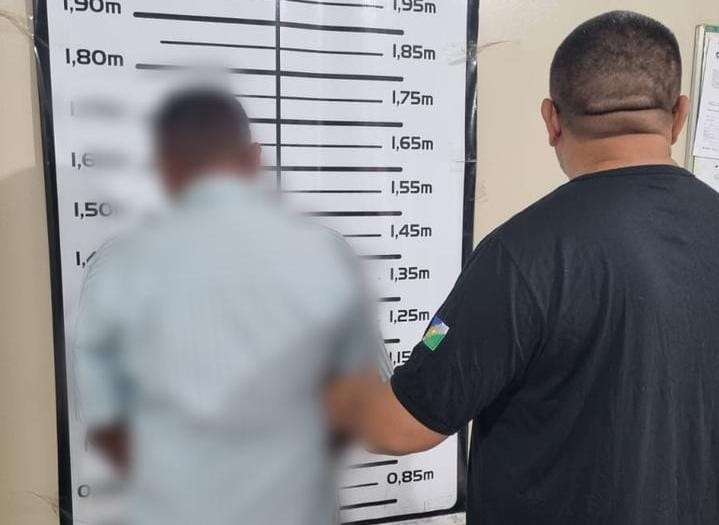 Após sua prisão, o homem passou por todo o procedimento de praxe na delegacia e no IML (Foto: Ascom/Polícia Civil) Após sua prisão, o homem passou por todo o procedimento de praxe na delegacia e no IML (Foto: Ascom/Polícia Civil)