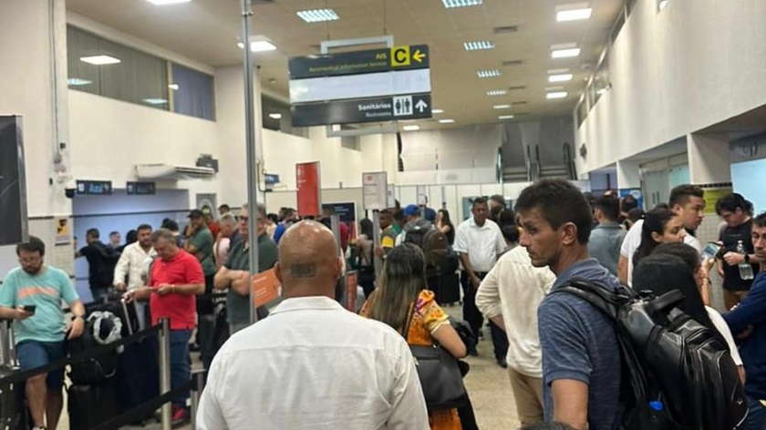 VINCI Airports foi procurada após os últimos casos de voos atrasados e cancelados no Aeroporto. (Foto: Reprodução/WhatsApp) VINCI Airports foi procurada após os últimos casos de voos atrasados e cancelados no Aeroporto. (Foto: Reprodução/WhatsApp)