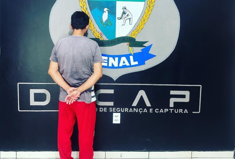 Homem foi levado à sede da Dicap (Foto: Reprodução/WhatsApp)