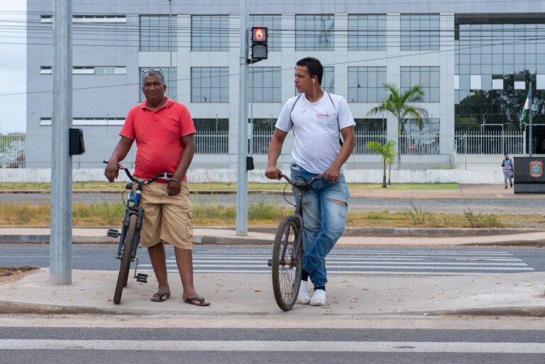 Equipamento foi instalado em frente à sede da PF 