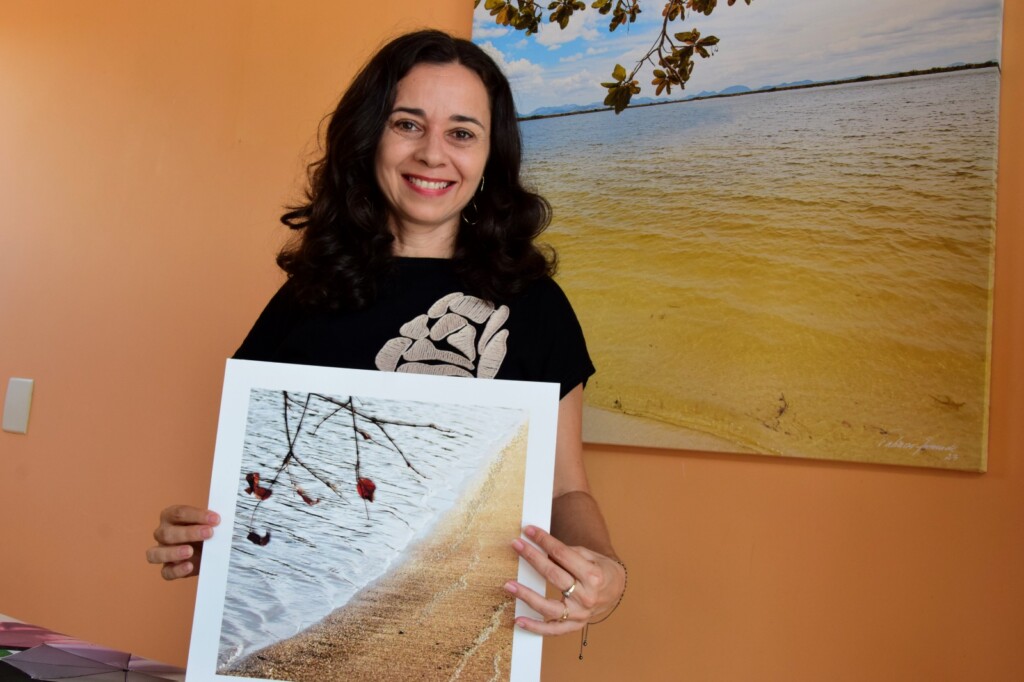 A artista irá realizar sua exposição fotográfica no Podcast Coffee Pub. (Nilzete Franco/Folha BV) A artista irá realizar sua exposição fotográfica no Podcast Coffee Pub. (Nilzete Franco/Folha BV)