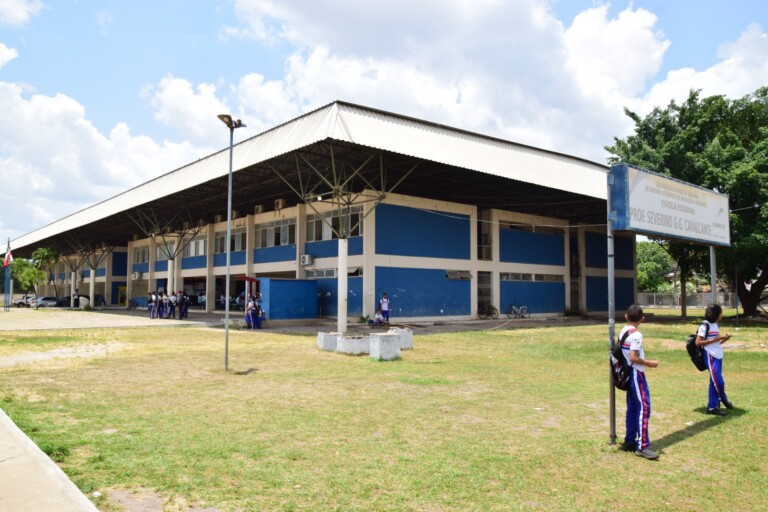 Escola Severino Cavalcante é anfitriã da corrida (Foto: Nilzete Franco)