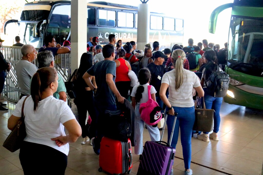 Boa-vistenses aproveitam feriadão para sair da capital Boa-vistenses aproveitam feriadão para sair da capital