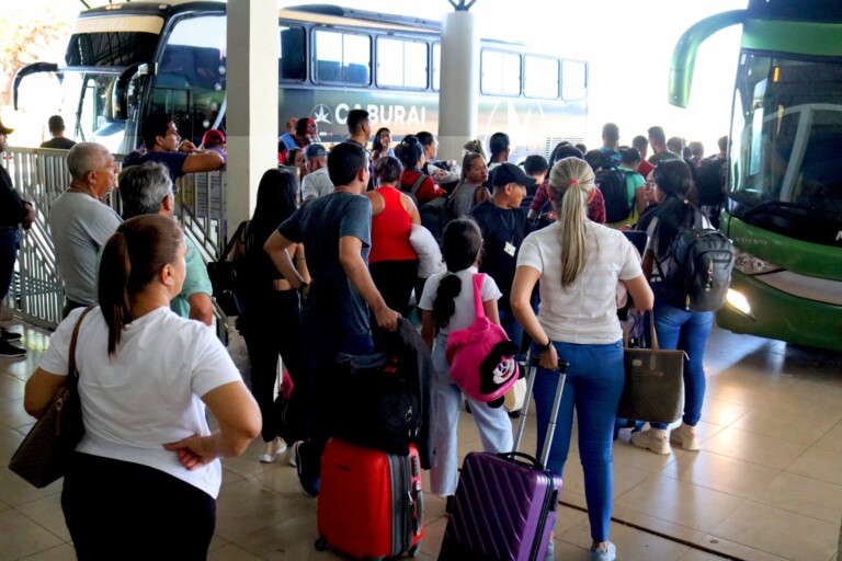 Boa-vistenses aproveitam feriadão para sair da capital