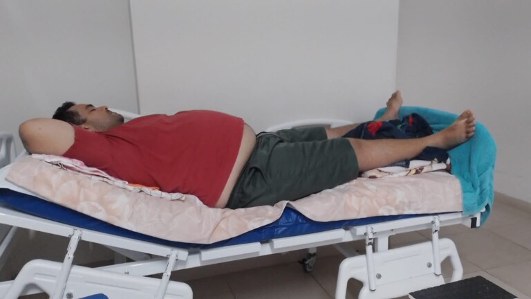 Familiares relatam que enquanto aguardam ação por parte das equipes, o inchaço do paciente aumenta (Foto: Arquivo)