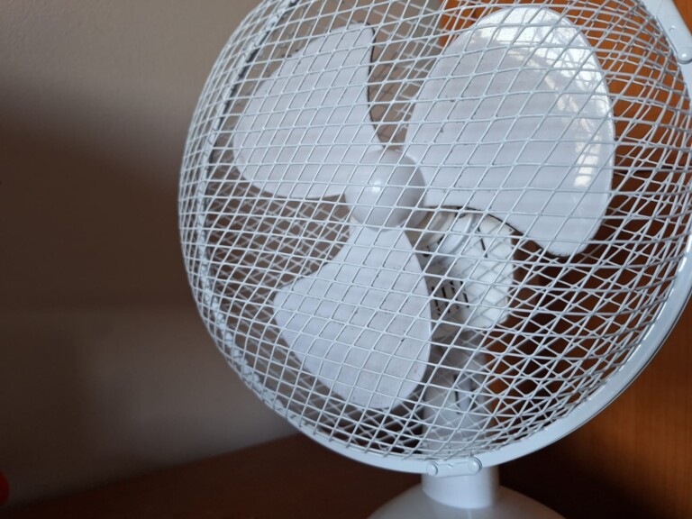 Ondas de calor: Dicas simples para não ter surpresas na conta de energia elétrica