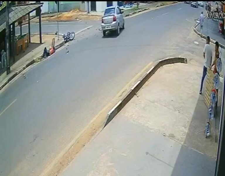 O motociclista foi encaminhado ao HGR (Foto: Reprodução) 