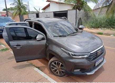 Carro foi recuperado no bairro Santa Luzia (Foto: Divulgação) 