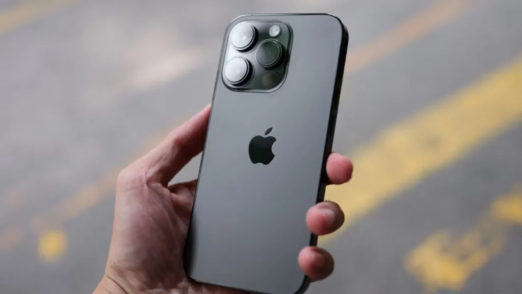 Apple lança oficialmente a linha iPhone 15 no Brasil. Saiba os preços