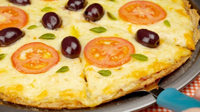 Aprenda como transformar o pão adormecido em massa de pizza