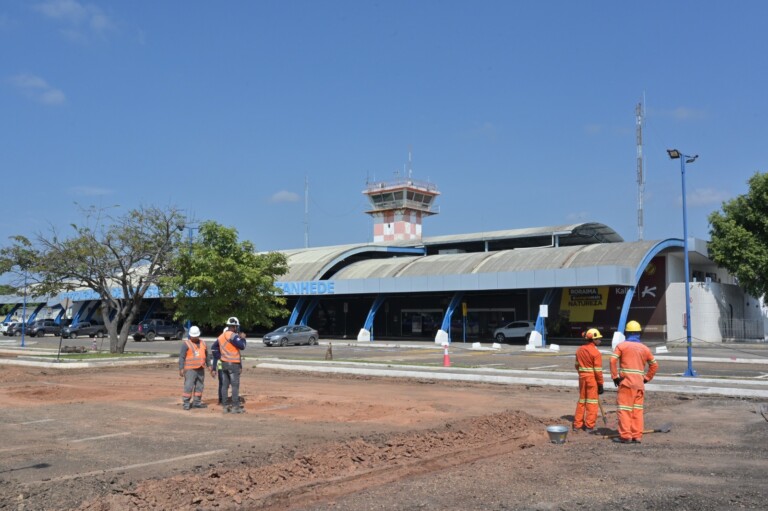 Deputados visitam obras do aeroporto de Boa Vista