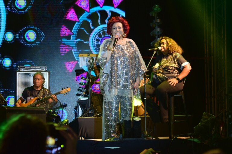 Alcione foi a atração mais esperada na penúltima noite do Mormaço Cultural (Foto: Nilzete Franco/FolhaBV)