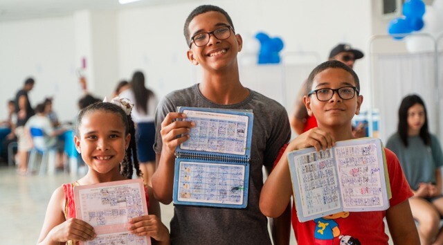 A recomendação vai priorizar crianças de 6 meses a menores de 5 anos e os grupos com maior risco de desenvolver as formas graves da doença (Foto: Divulgação) 