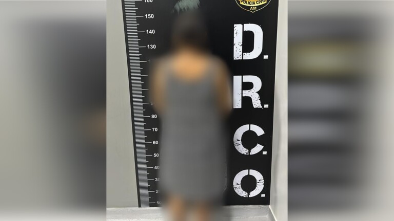 Mulher foi presa em Manaus (Foto: Divulgação/PCRR)