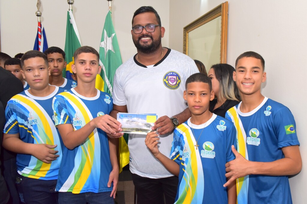 Ano passado, os alunos-atletas trouxeram 25 medalhas na bagagem sendo seis de ouro, oito de prata e 11 de bronze. (Foto: reprodução/Secom) Ano passado, os alunos-atletas trouxeram 25 medalhas na bagagem sendo seis de ouro, oito de prata e 11 de bronze. (Foto: reprodução/Secom)
