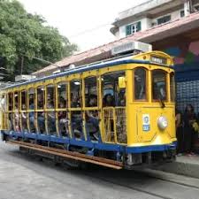 No bonde da alegria