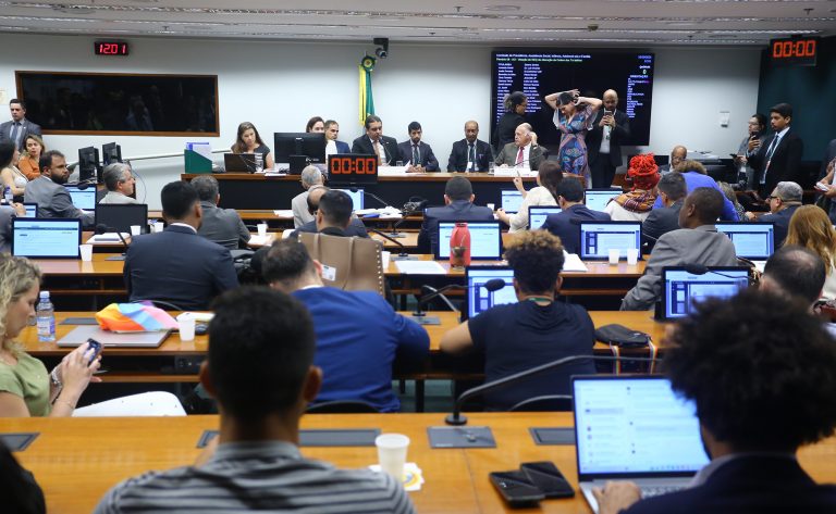 Desde 2011, o STF reconhece a união entre casais do mesmo sexo como entidade familiar. (Foto: Vinicius Loures / Câmara dos Deputados)