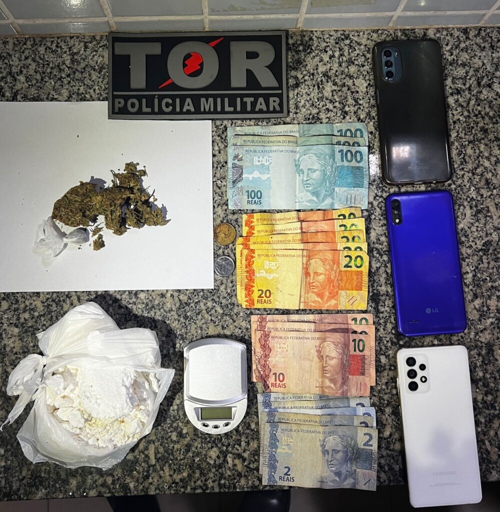 Material apreendido na boca de fumo (Foto: Divulgação) 