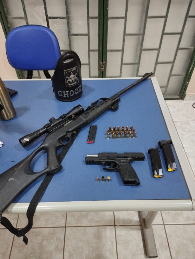 Arma apreendida com o idoso