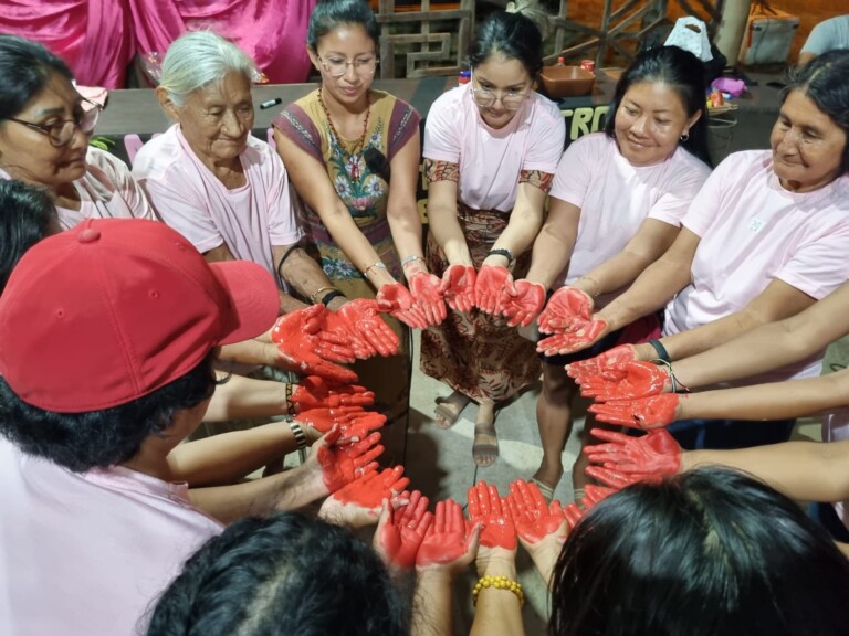 Através de grupos de trabalhos (GTs), as mulheres pontuaram os tipos de violências e os direitos (Foto: Ascom/CIR)