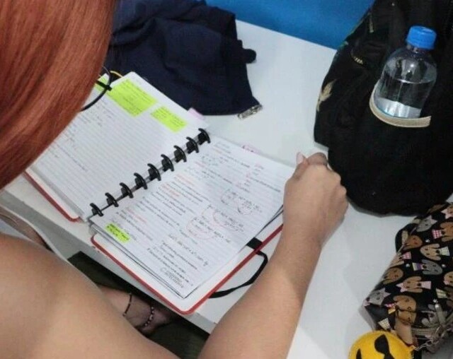 Estudantes do ensino médio terão poupança para permanecer na escola