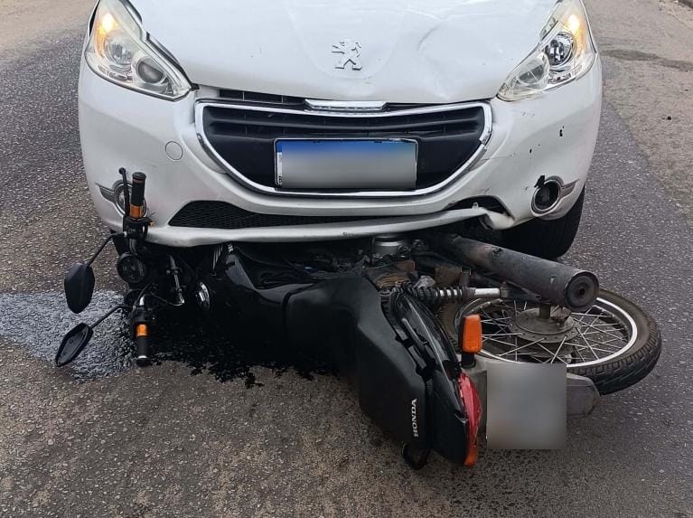 Veículos envolvidos no acidente (Foto: Divulgação) 