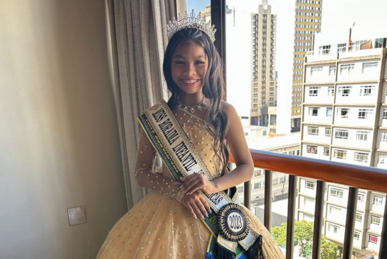 Isabelly com a faixa de Miss Elegância de las Americas - Foto: Arquivo Pessoal