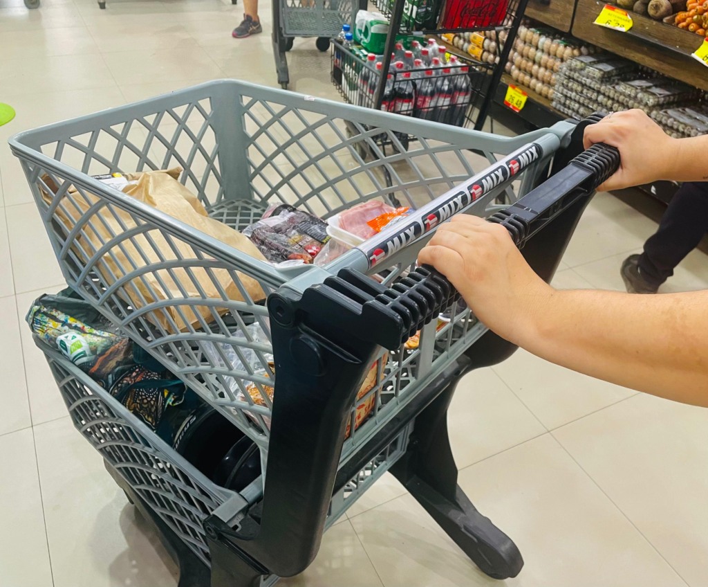 Planejamento e pesquisa são essenciais para fazer escolhas conscientes e econômicas na hora de comprar alimentos (Foto Raisa Carvalho) Planejamento e pesquisa são essenciais para fazer escolhas conscientes e econômicas na hora de comprar alimentos (Foto Raisa Carvalho)