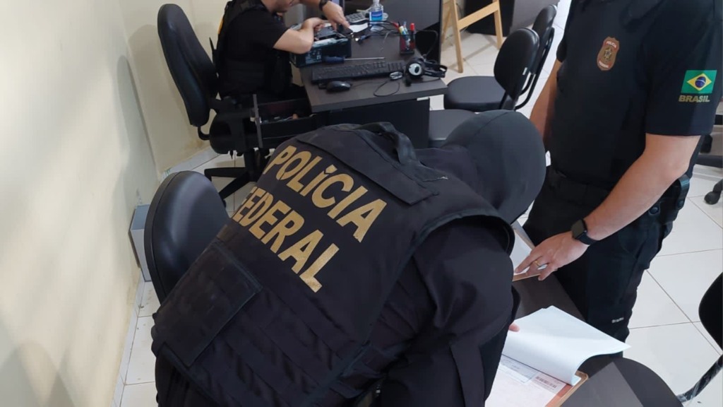 Operação da Polícia Federal contra o garimpo ilegal em Roraima (Foto: PF)