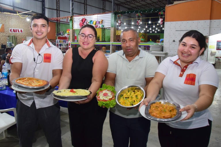A família, que empreende no ramo de pizzas há mais de 10 anos, expandiu o negócio para o pescado. (Foto: Nilzete Franco/FolhaBV)