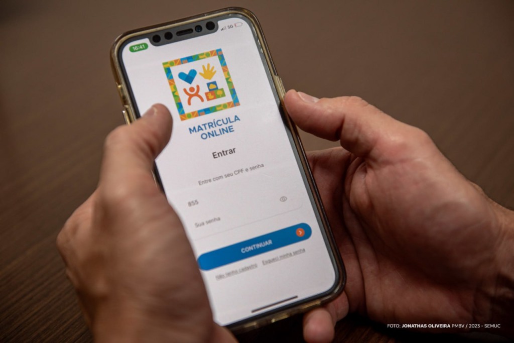 O aplicativo "Matrícula on-line", disponível para Android e IOS também estarão disponíveis O aplicativo "Matrícula on-line", disponível para Android e IOS também estarão disponíveis